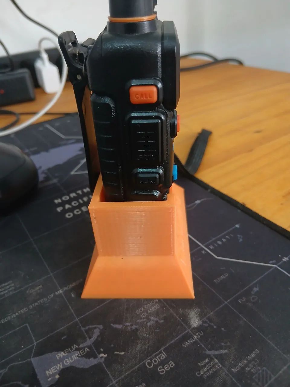 Suporte de mesa para rádio uv 5r - Foto 4