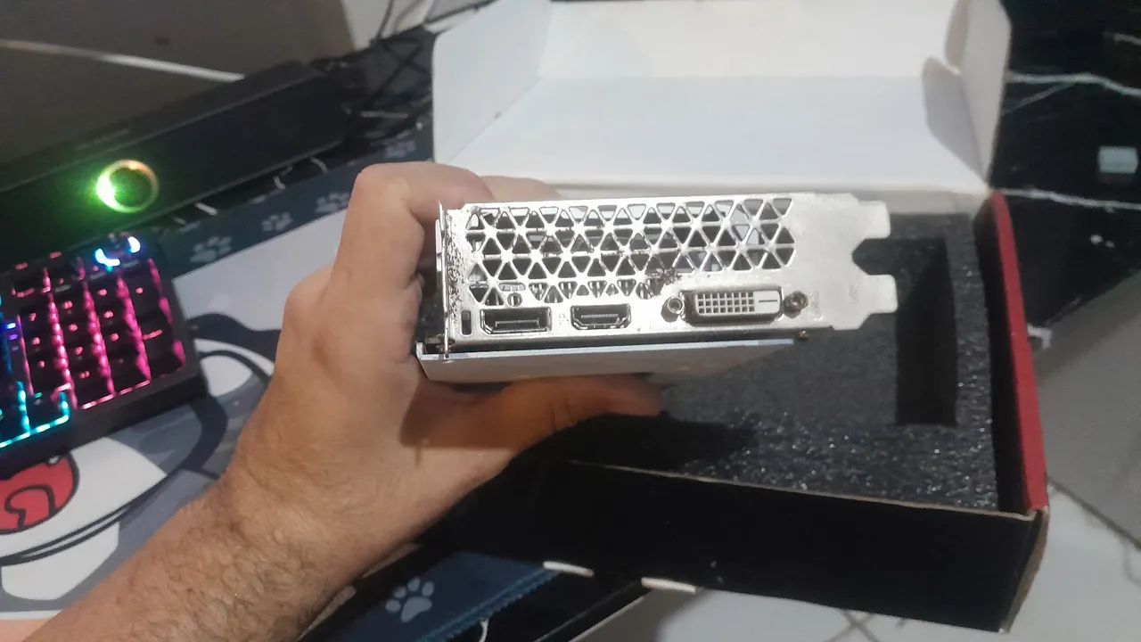 RX 560 XT 8GB DDR5 [ LER DESCRIÇÃO]495472996883507201