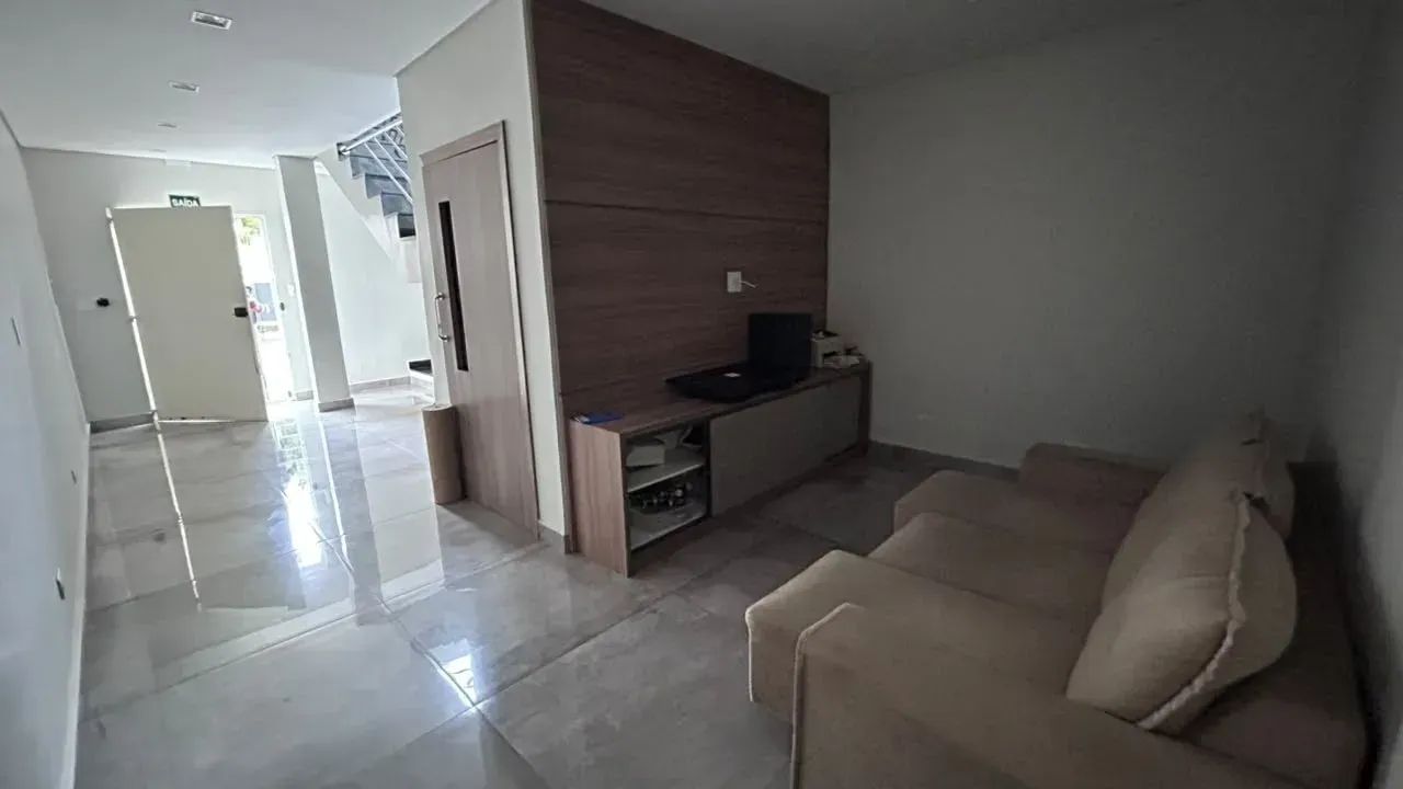 Imóvel para aluguel possui 260 metros quadrados com 5 quartos - Foto 5