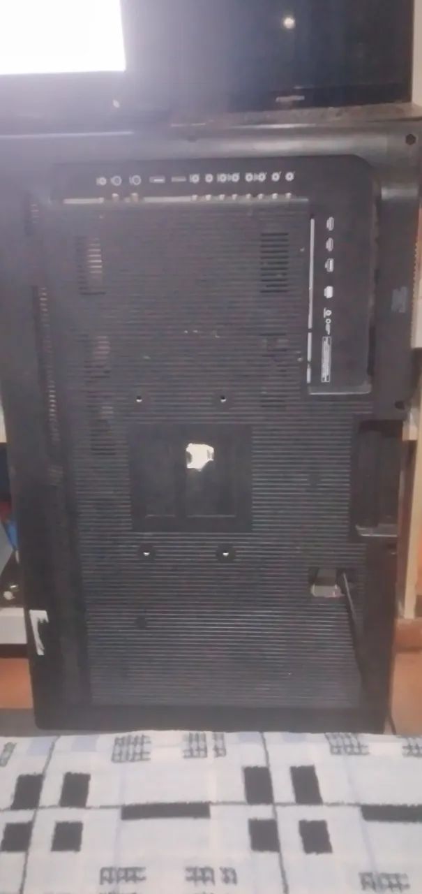 tv Panasonic 32 polegadas  OBSERVAÇÃO  TELA QUEBRADA 