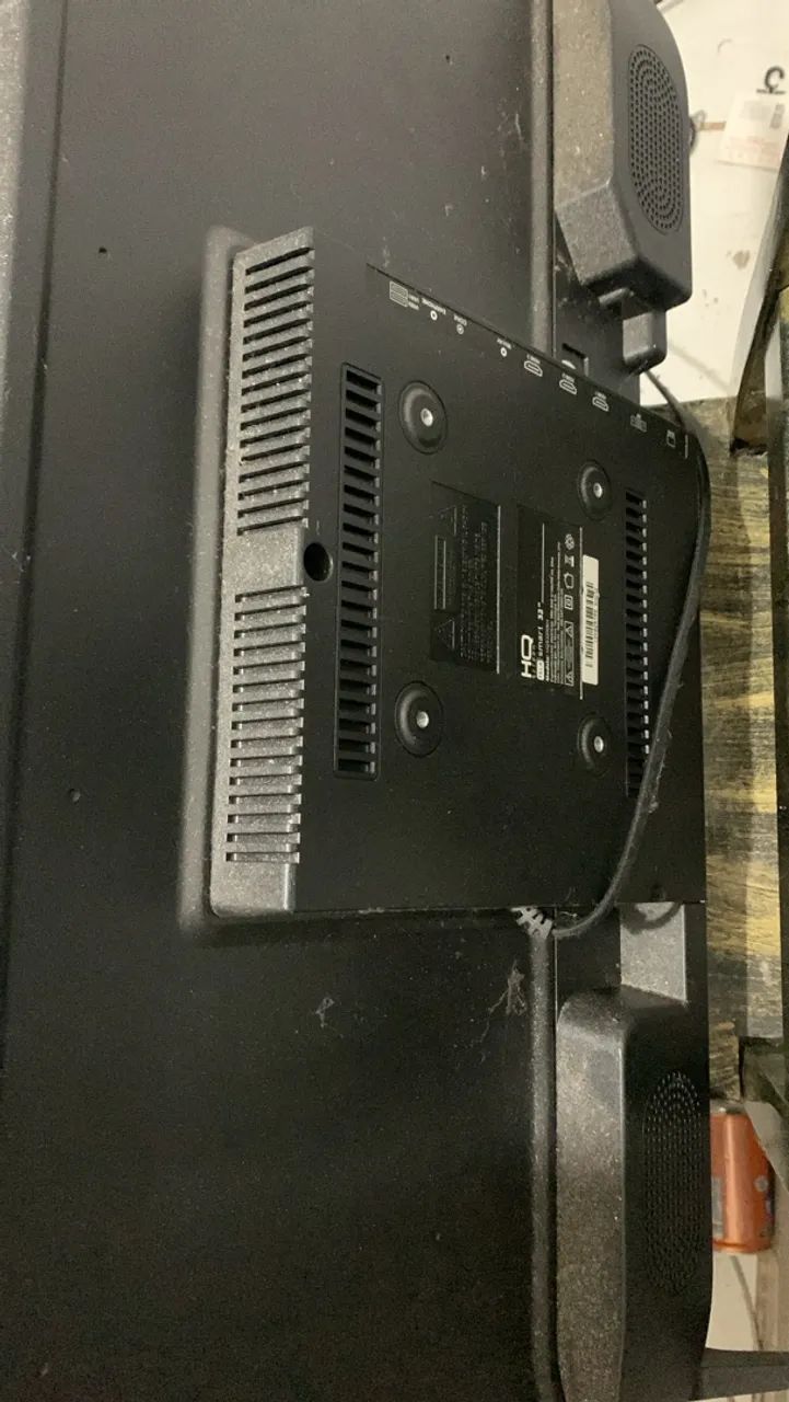 Vendo smart Tv, 32 polegadas/ não entrego/ marca HQ - Foto 2