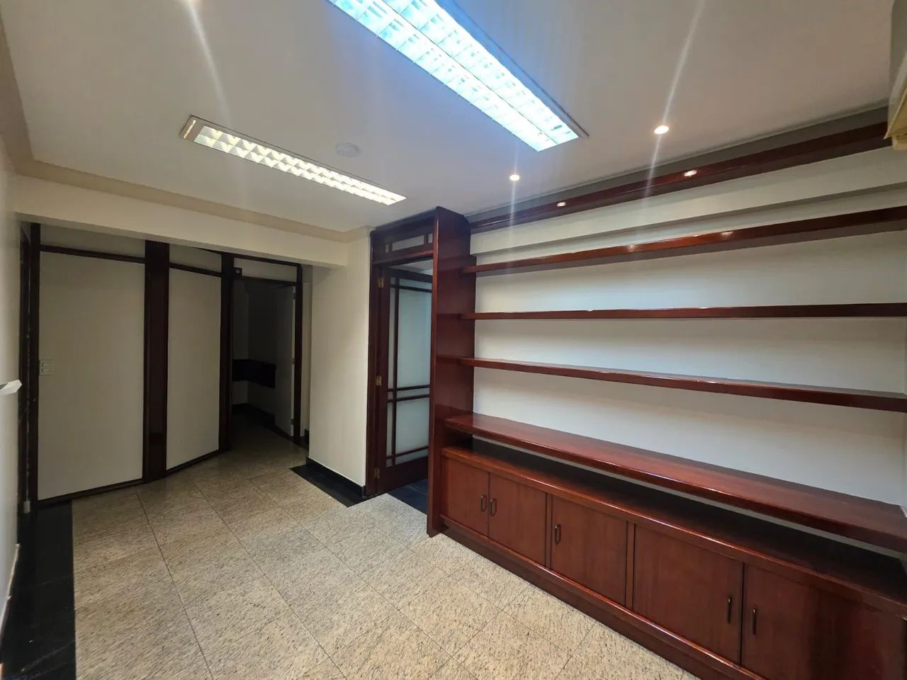 VENDO (DUAS SALAS COMERCIAS) RIO NEGRO CENTER - Foto 3