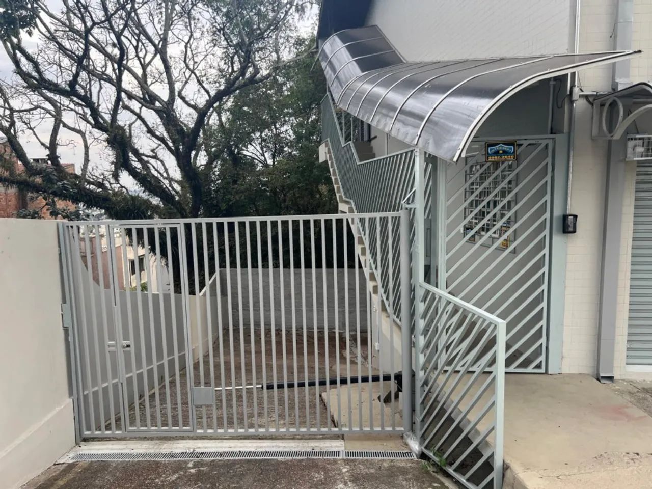 CONJUNTO COMERCIAL NO GUABIROTUBA - PRÓXIMO AO CARTÓRIO UBERABA - Foto 4