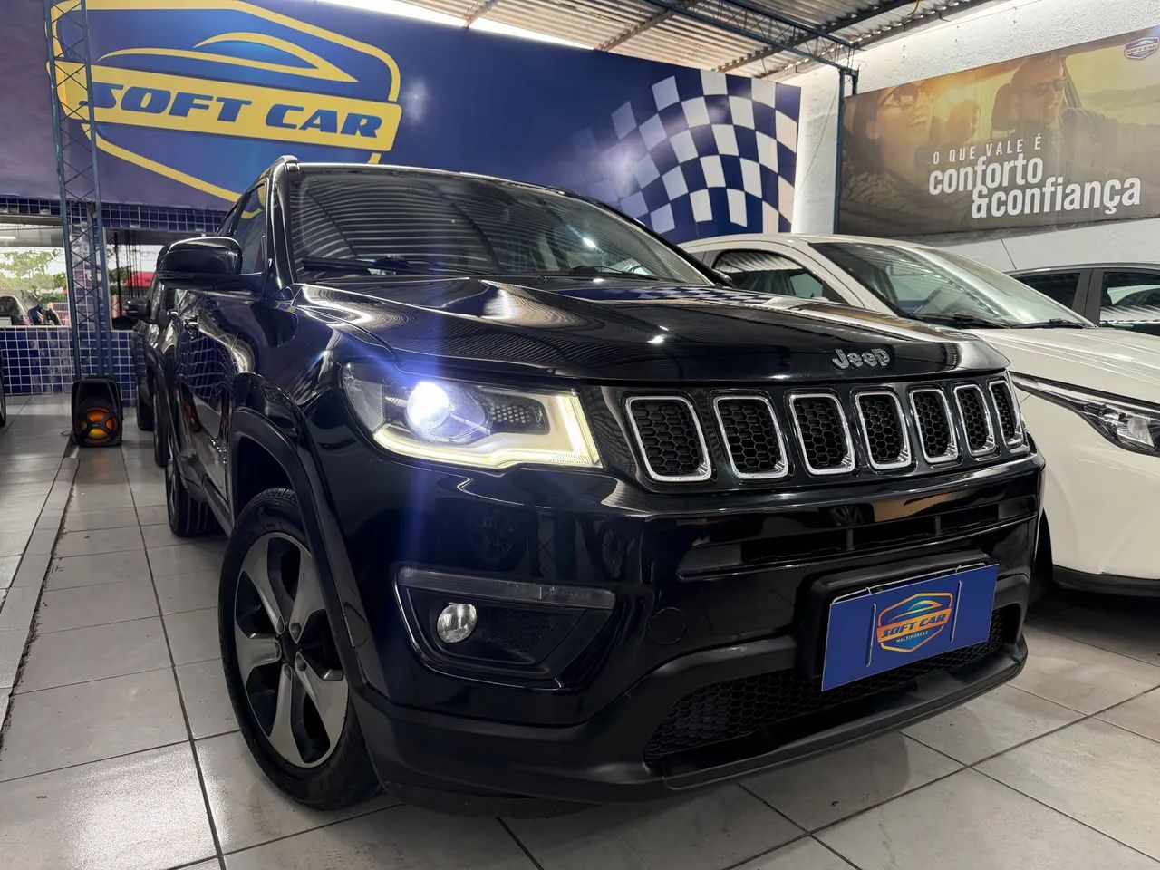 Jeep Compass COMPASS LONGITUDE 2.0 4x2 Flex 16V Aut. 2017