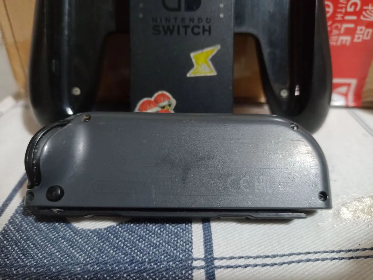 Joy Con Nintendo switch Original + Grip Original  - Foto 3