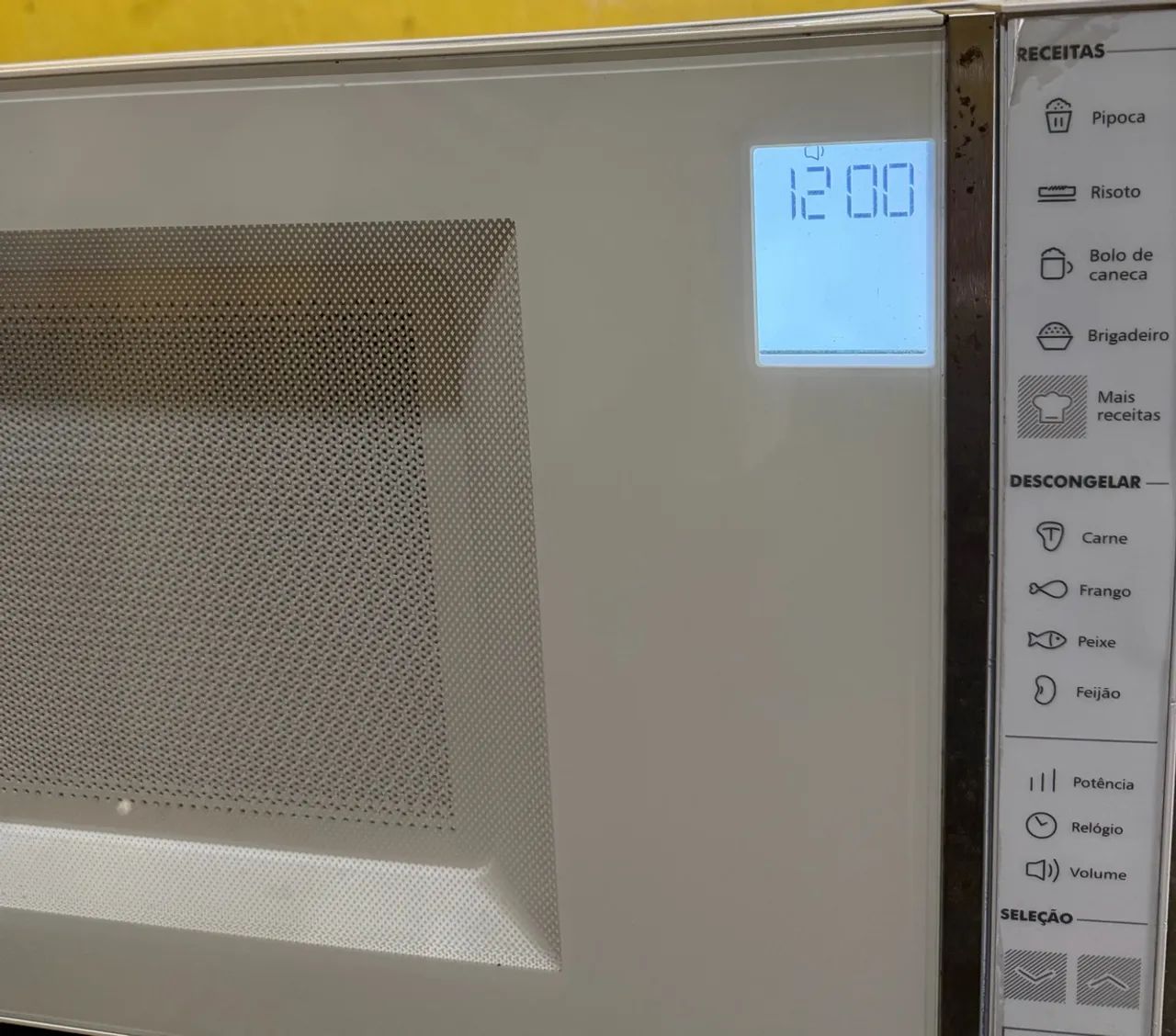 Microondas Brastemp 32 litros - Foto 2