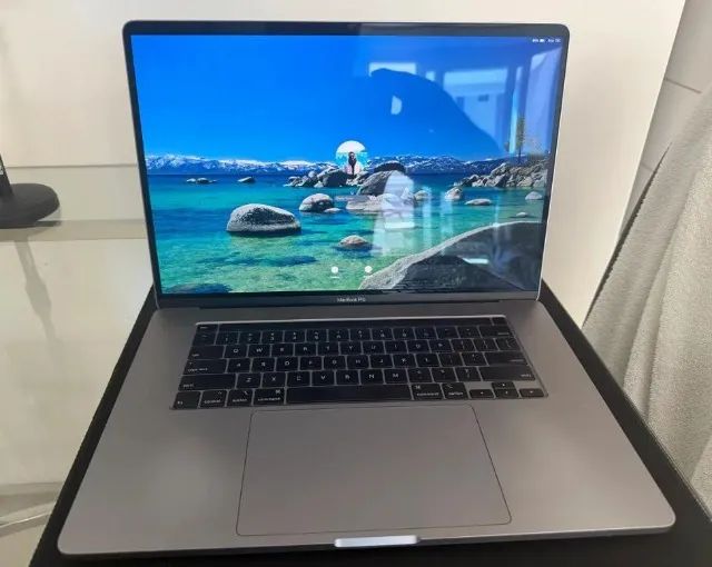 macbook processador i9 ano 2019 16 polegadas placa de V 4gb, ram 32gb ssd1 tb,troco iphone