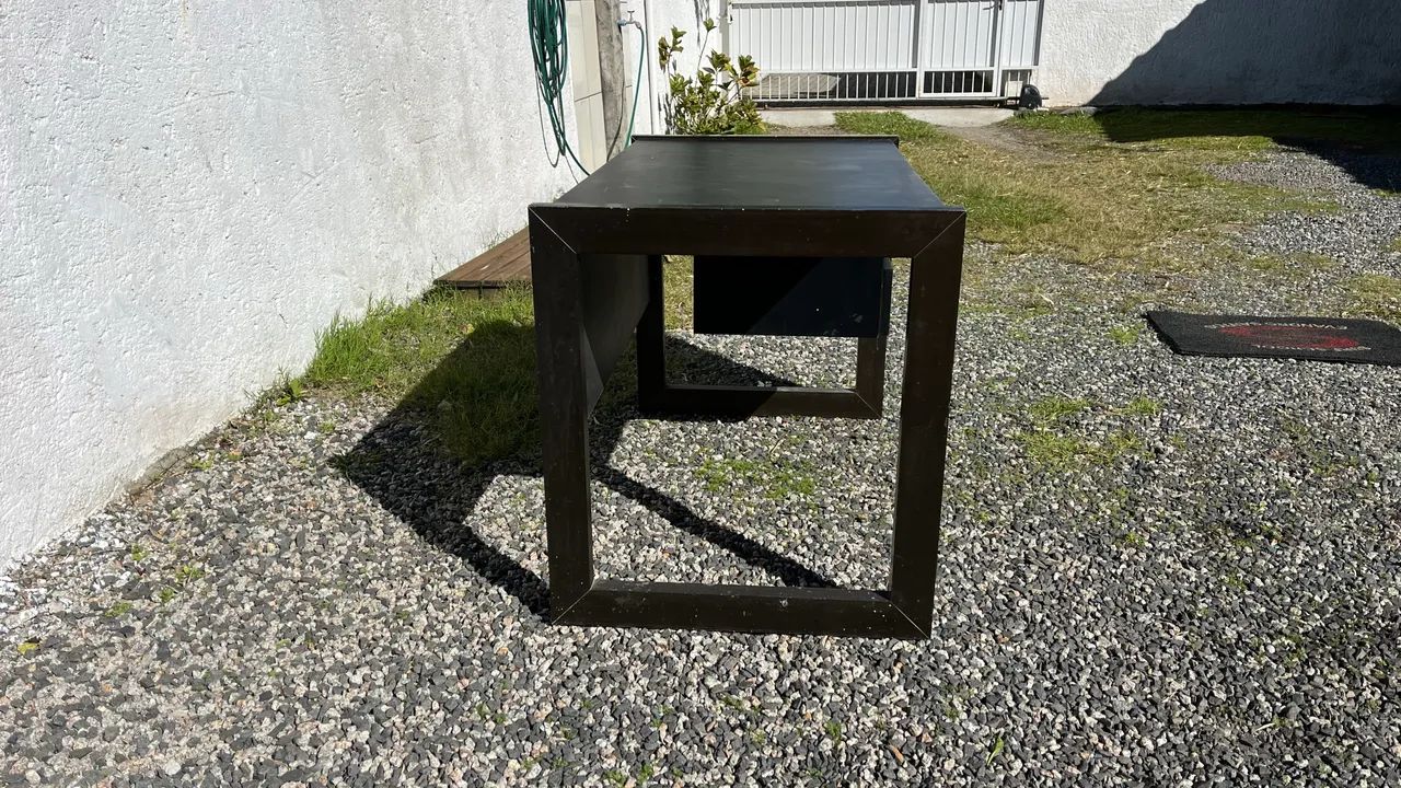 Mesa de escritório excelente estado e material  - Foto 4