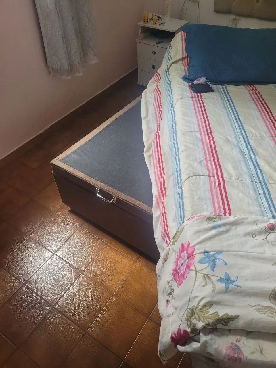 Baú Queen Size + Colchão Opcional - Foto 4