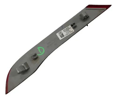 Refletor Olho Gato Traseiro Direito Tracker 2024 26313833 Vermelho