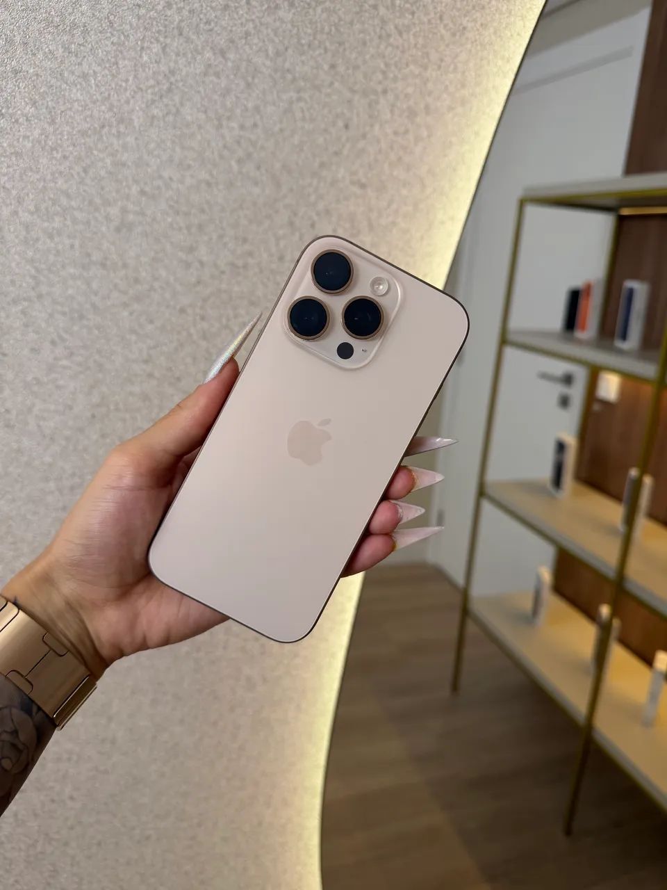 iPhone 16 Pro 256GB Titânio Desert 