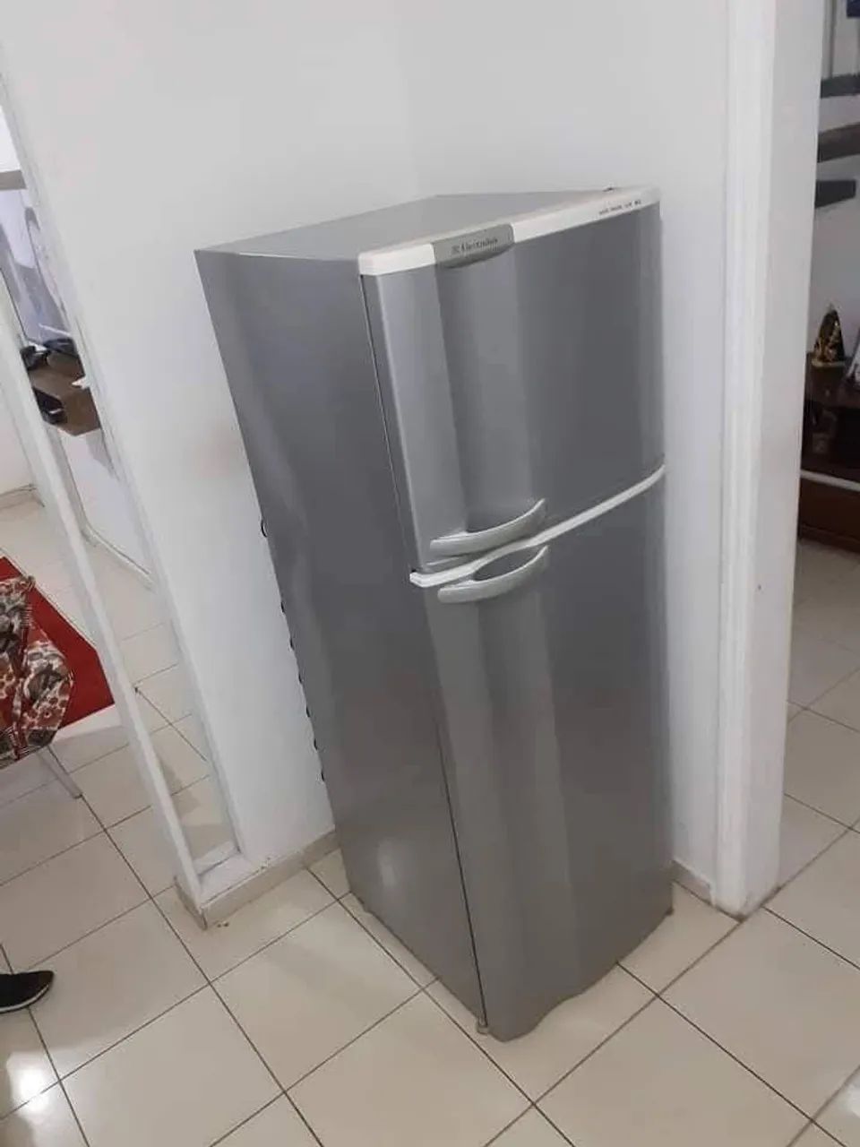 Envelopamento de geladeira  - Foto 4