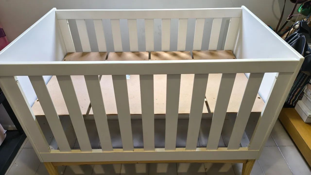 Berço retrô que se transforma em uma mini cama  - Foto 3