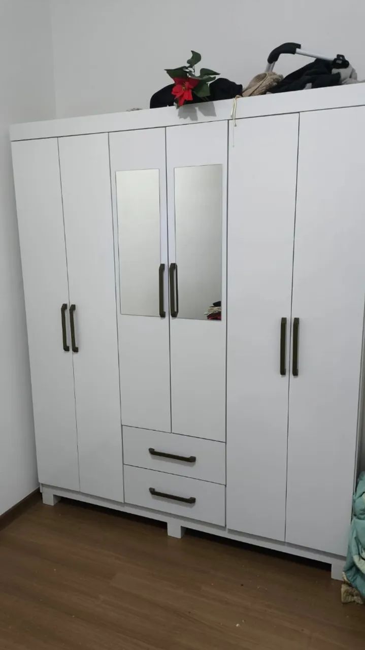 Armário/Roupeiro Aries Branco