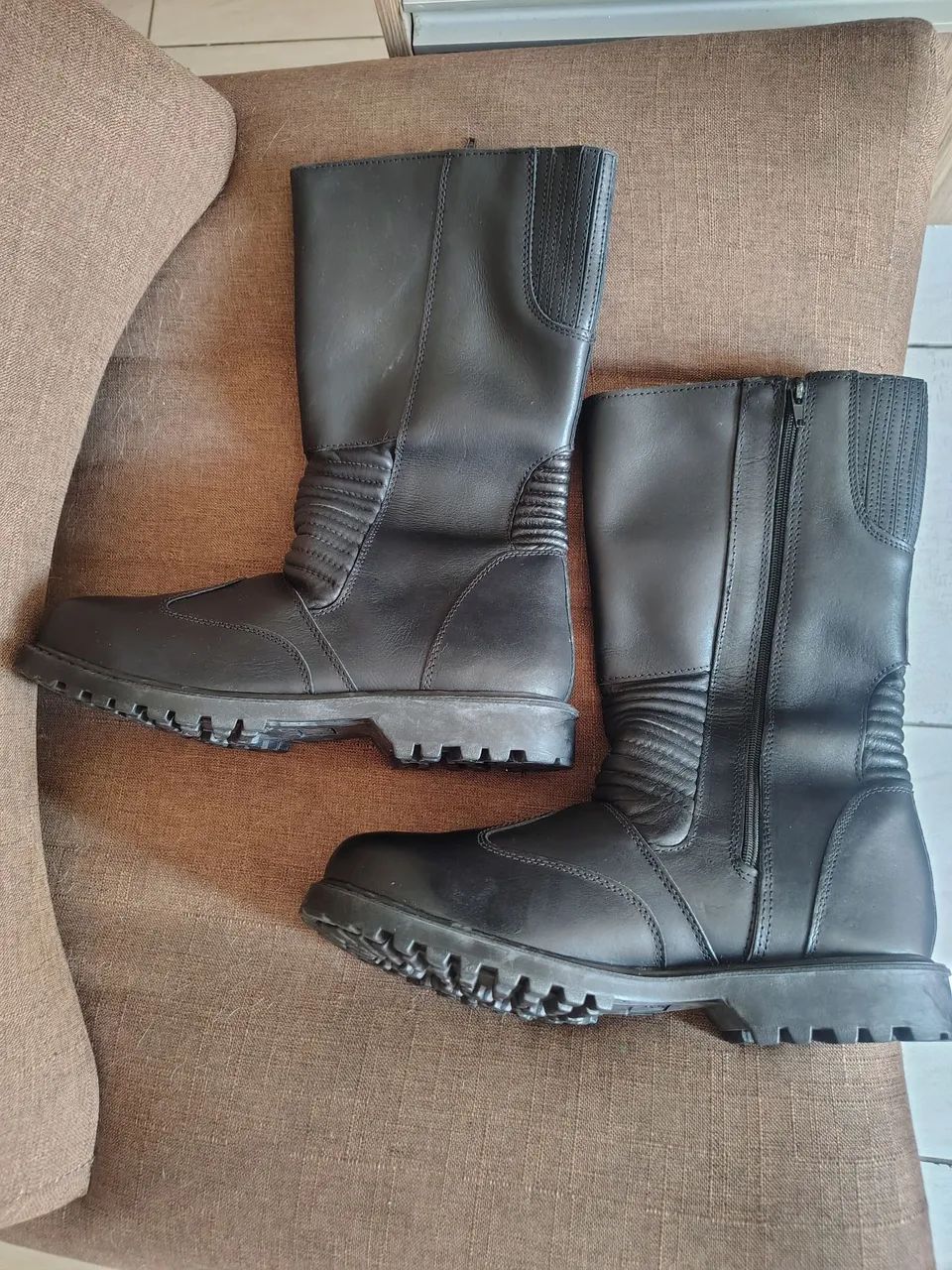 Vendo bota coturno. - Foto 2