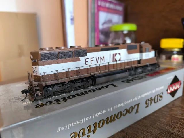 LOCOMOTIVA PROTO2000 HO - CUSTOMIZADA DDM 45 # 1830 - Foto 5