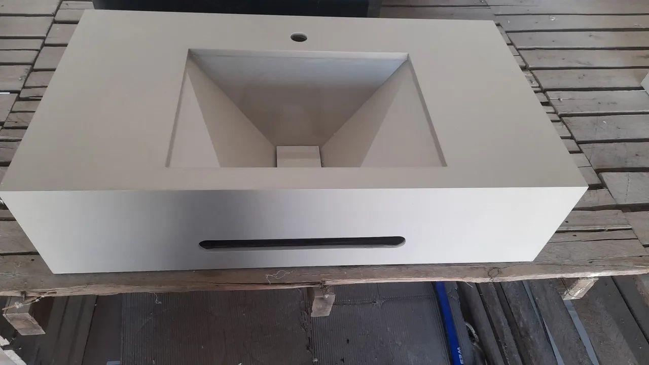 Lindo Lavatorio em pocelanato  com porta toalha apenas 550 reais medida80x45s  - Foto 3