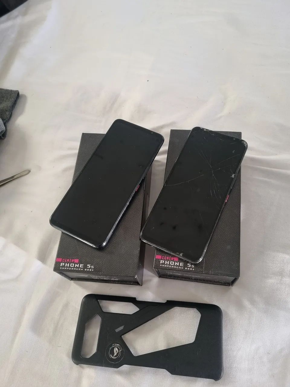 Asus Rog Phone 5s (retirada peças) - Foto 2