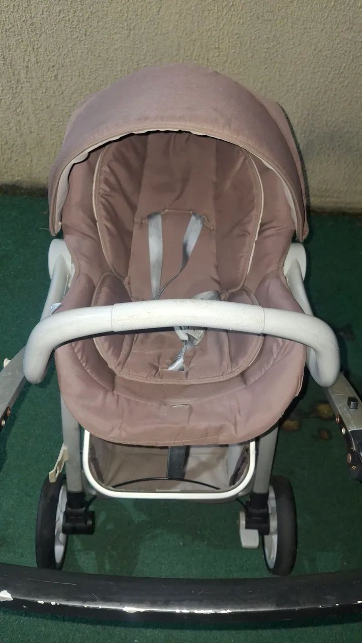 Carrinho de bebe com bebê conforto  - Foto 2
