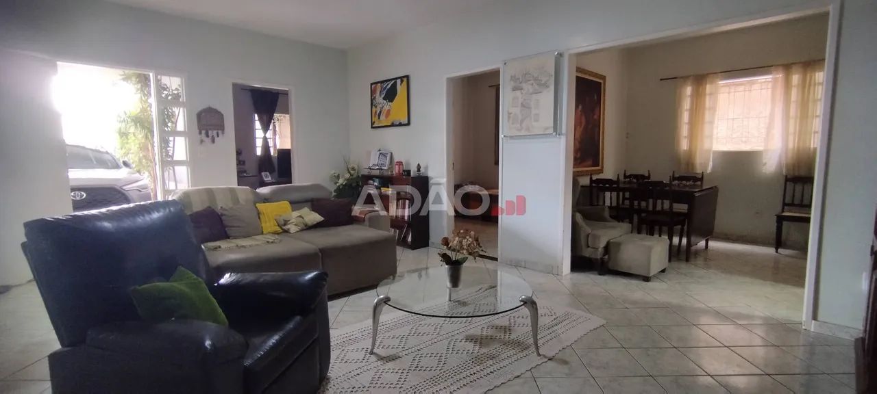 Casa Térrea sozinha no lote 4 quartos com suite quintal