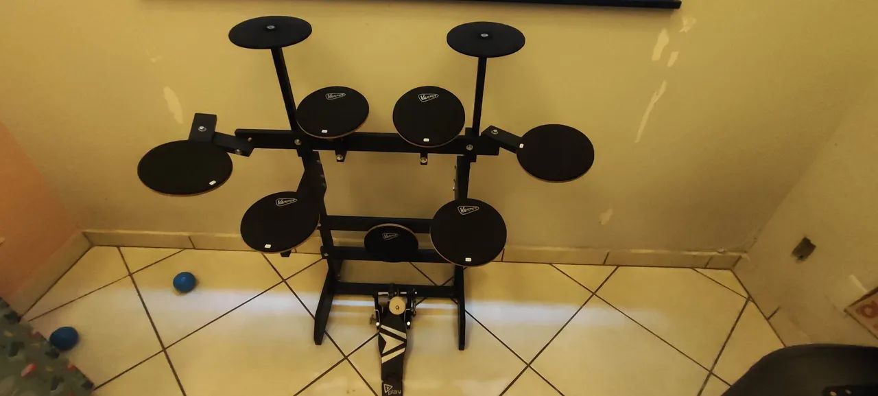 Bateria praticável com pedal de bumbo  - Foto 3