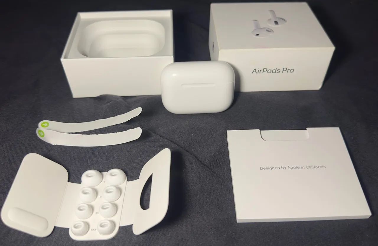 ☆箱つき☆AirPodsPro AirPods Pro 3 Original - 1 Mês Uso - Caixa + Borrachinhas
