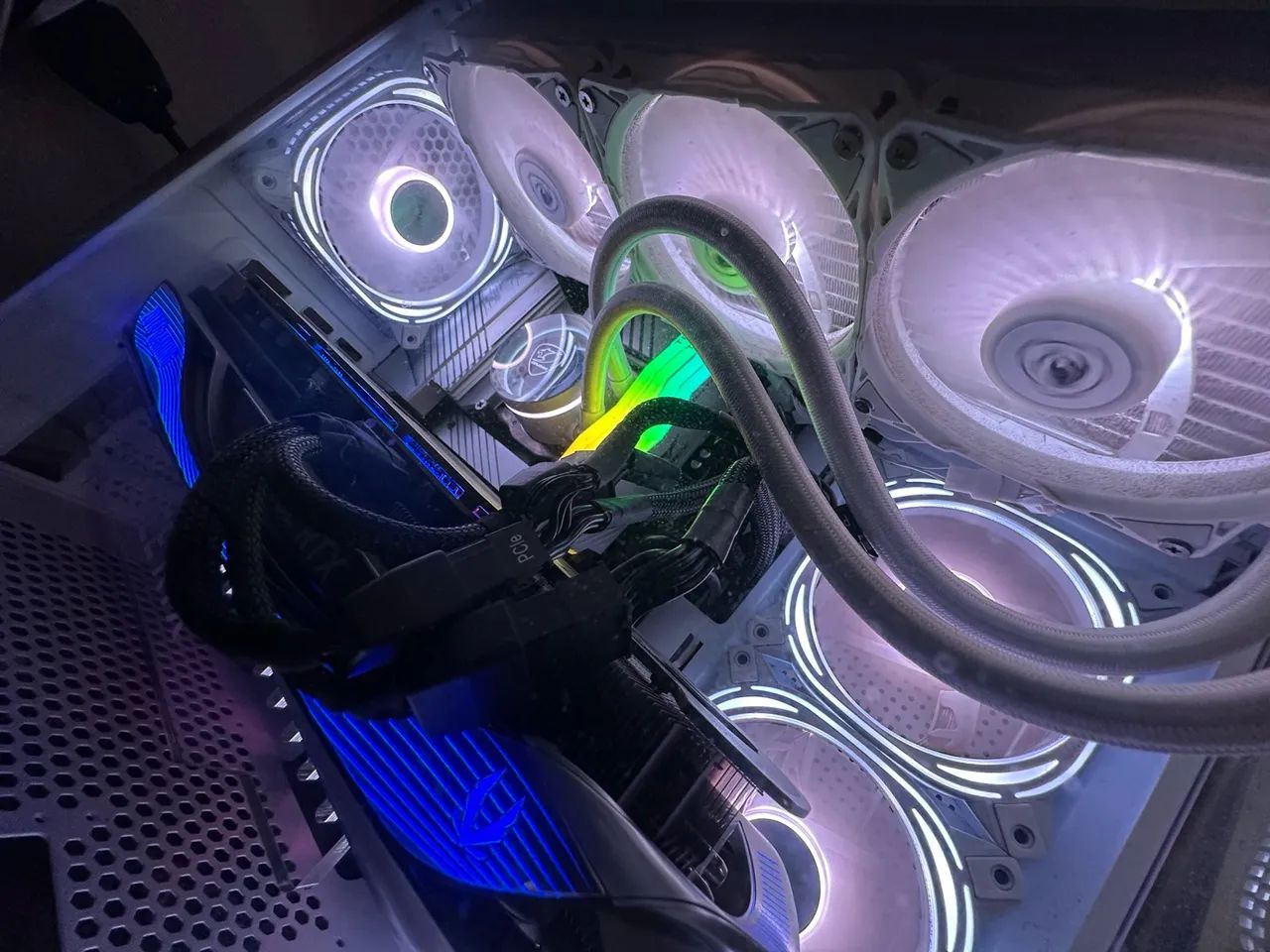 Computador Gamer RTX 4080 e 14700K - Foto 3