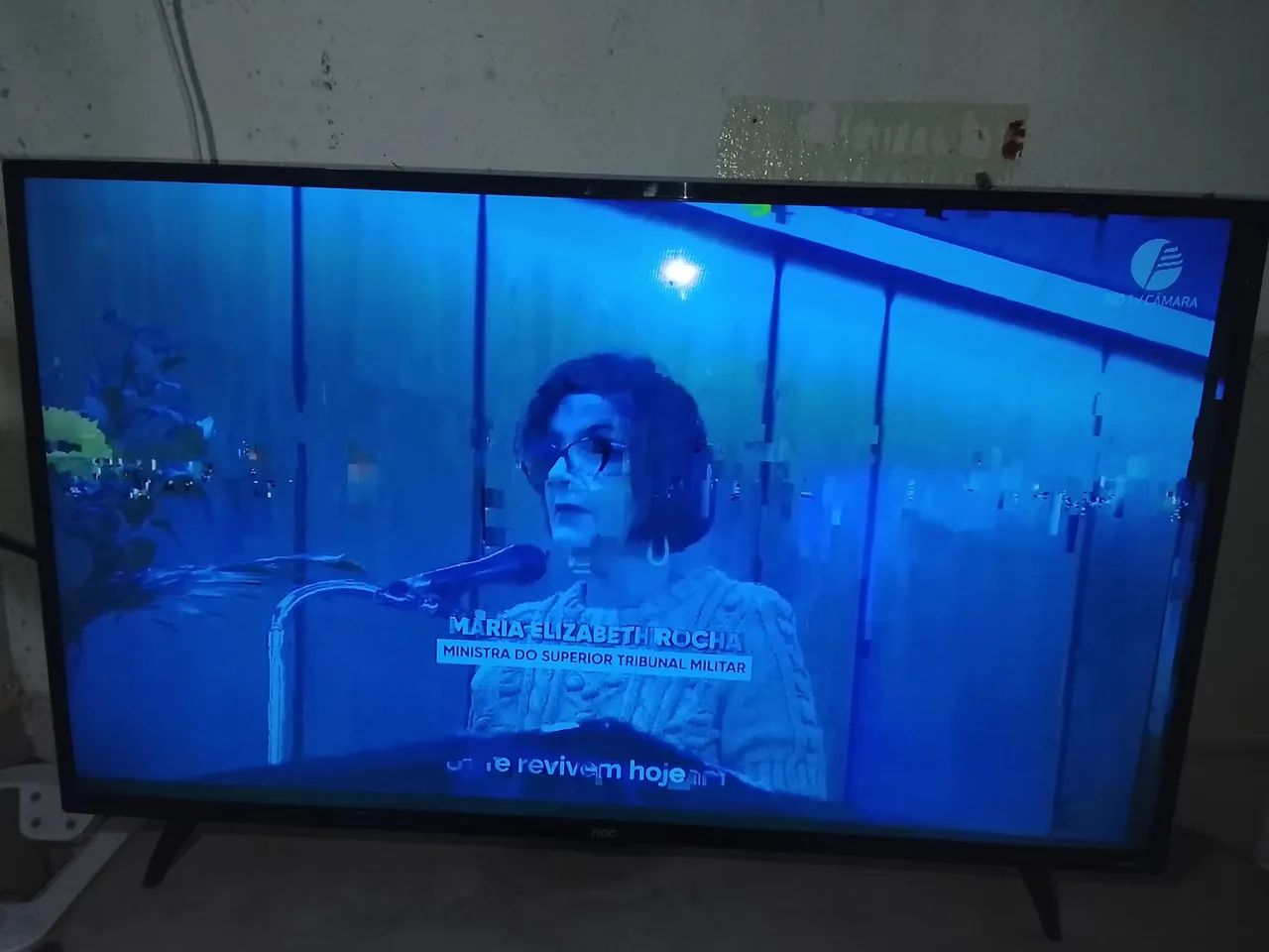 Tv smart Roku 43 polegadas perfeita bom estado ,motivo da venda outros 