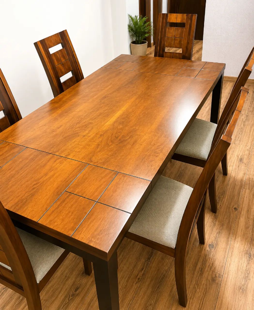 MESA DE JANTAR EM MADEIRA  - Foto 2