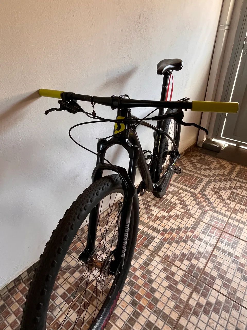 Bicicleta aro 29 scott scale  - Foto 5
