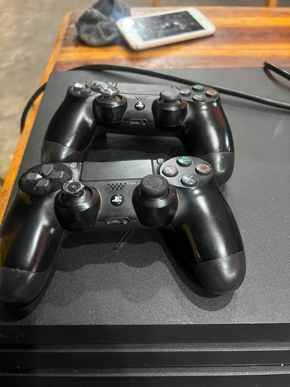 Vendo ps4 pro  - Foto 2
