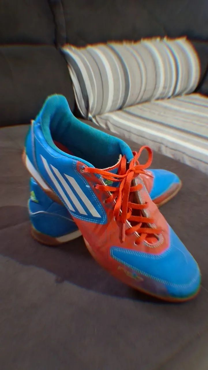 Chuteira Adidas - Foto 2