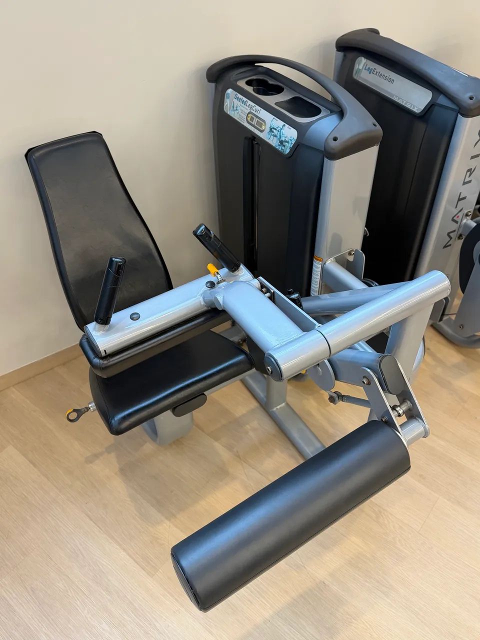 Cadeira Flexora Matrix Profissional - Excelente Estado - Foto 4