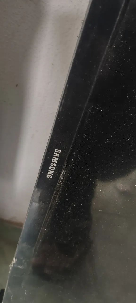 Vendo 2 smart Tv de 43 polegadas com a tela quebrada  - Foto 2