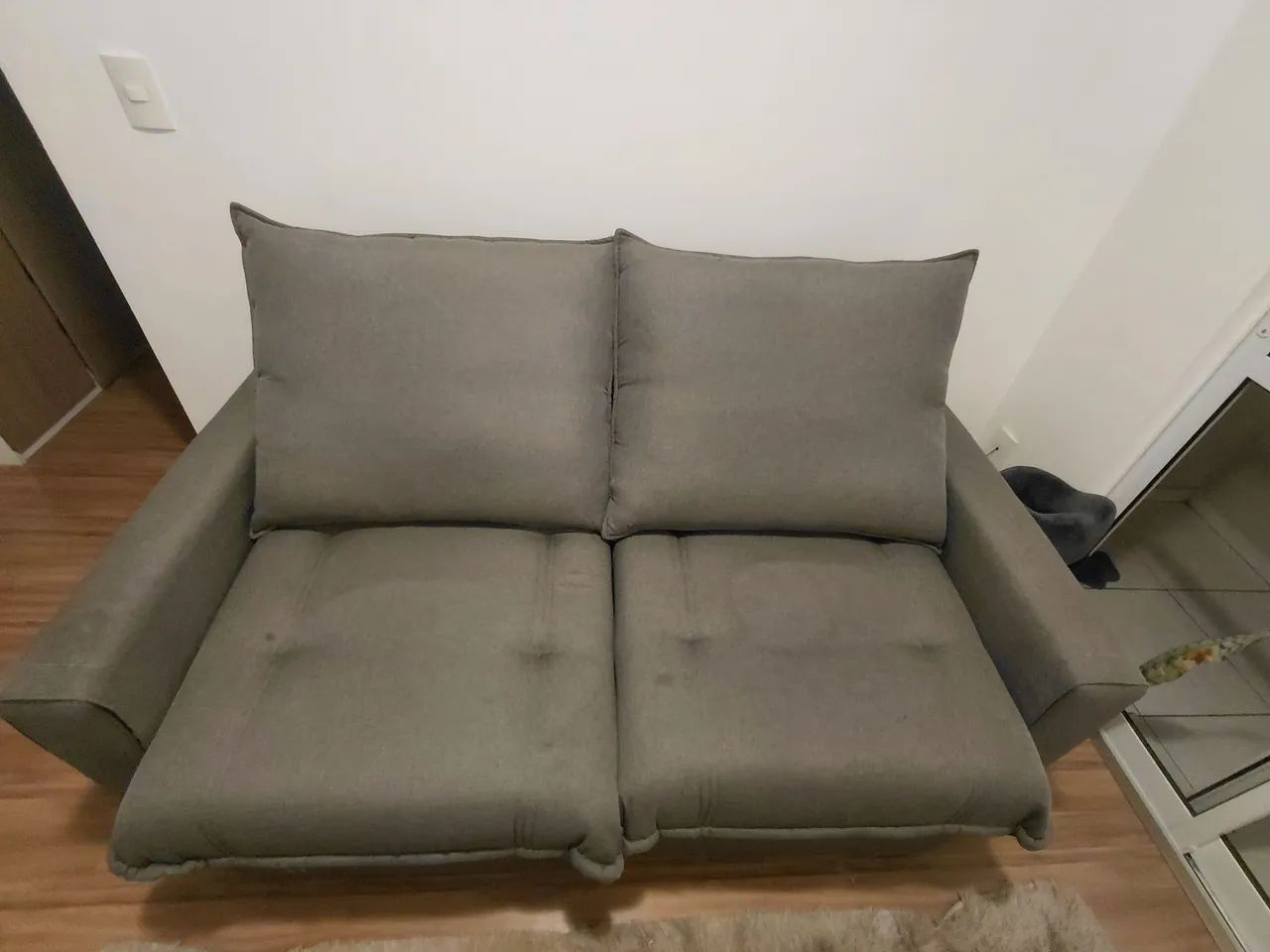 Sofá Retrátil semi novo!