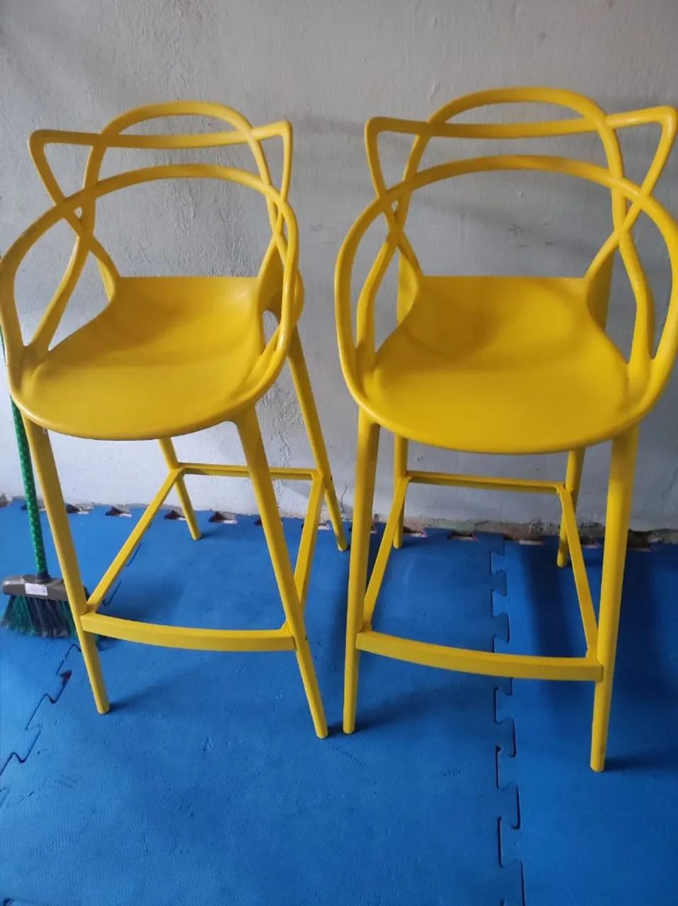 Vendo 2 banquetas 