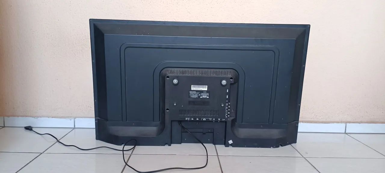 Tv semp 40 polegadas ( com defeito) - Foto 4