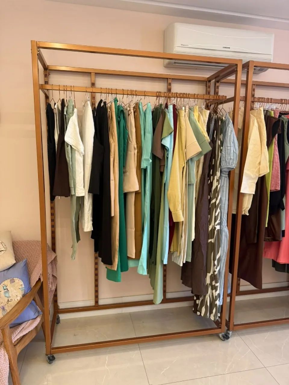 Araras de roupa para loja  - Foto 5