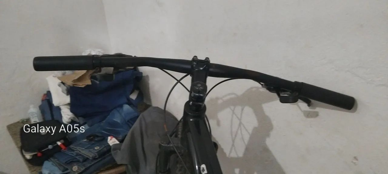 Vendo bike aro 29 funcionando perfeito estado - Foto 2