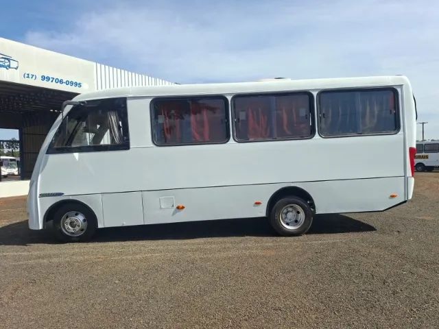 Micro-ônibus Iveco MA 8.7 Gran Micro 2016/2017 - Foto 3