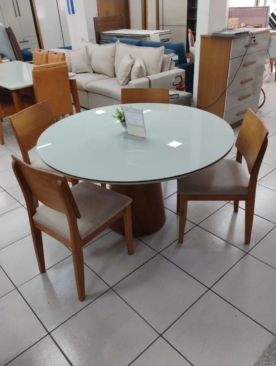 Mesa de jantar 4 cadeiras