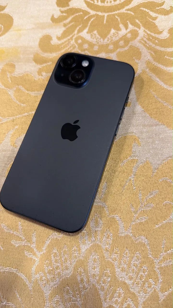 iPhone 15 128gb ( bateria 79% )