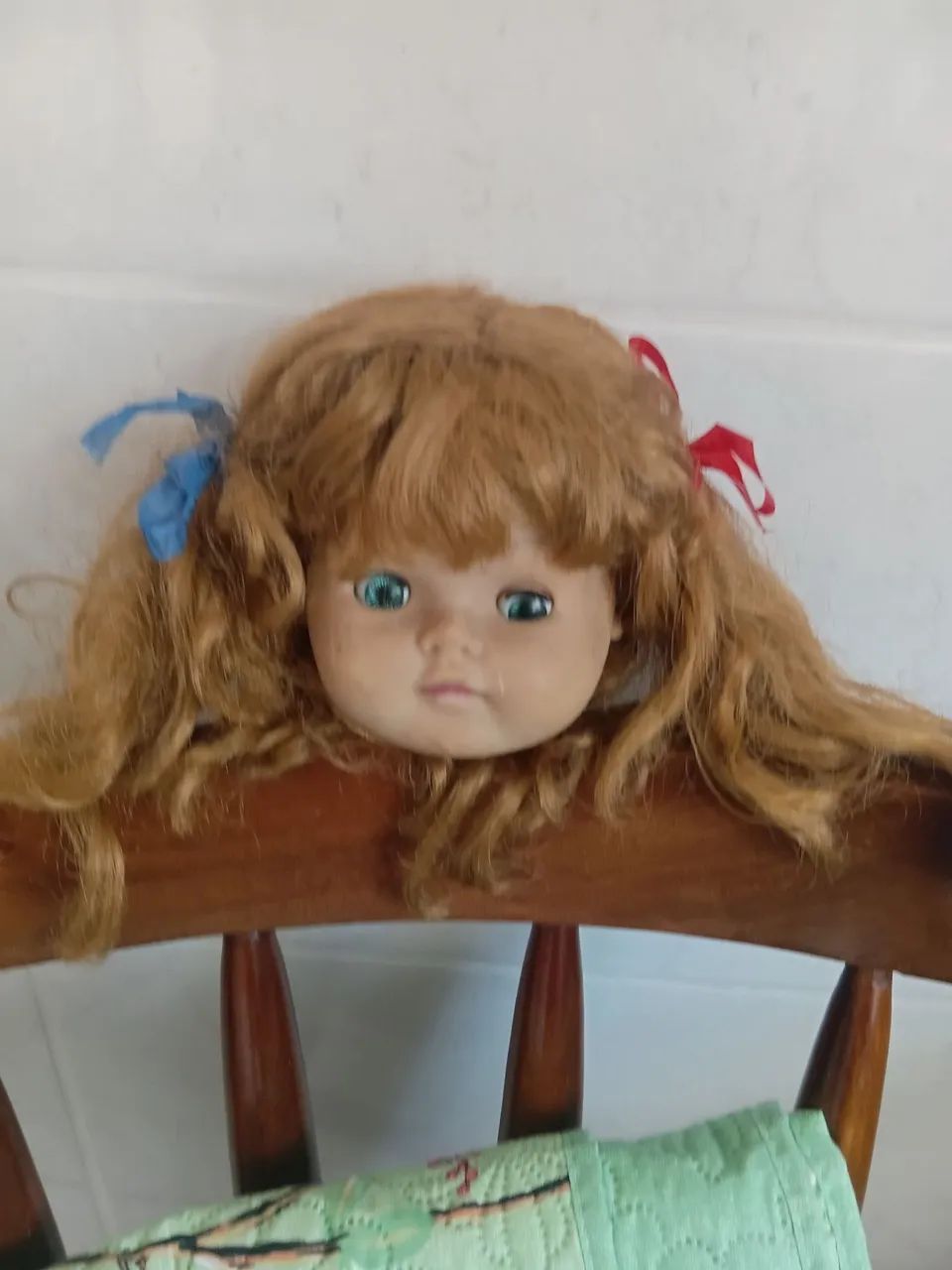 Cabeça  e braços  de boneca antiga/anos 60. - Foto 5