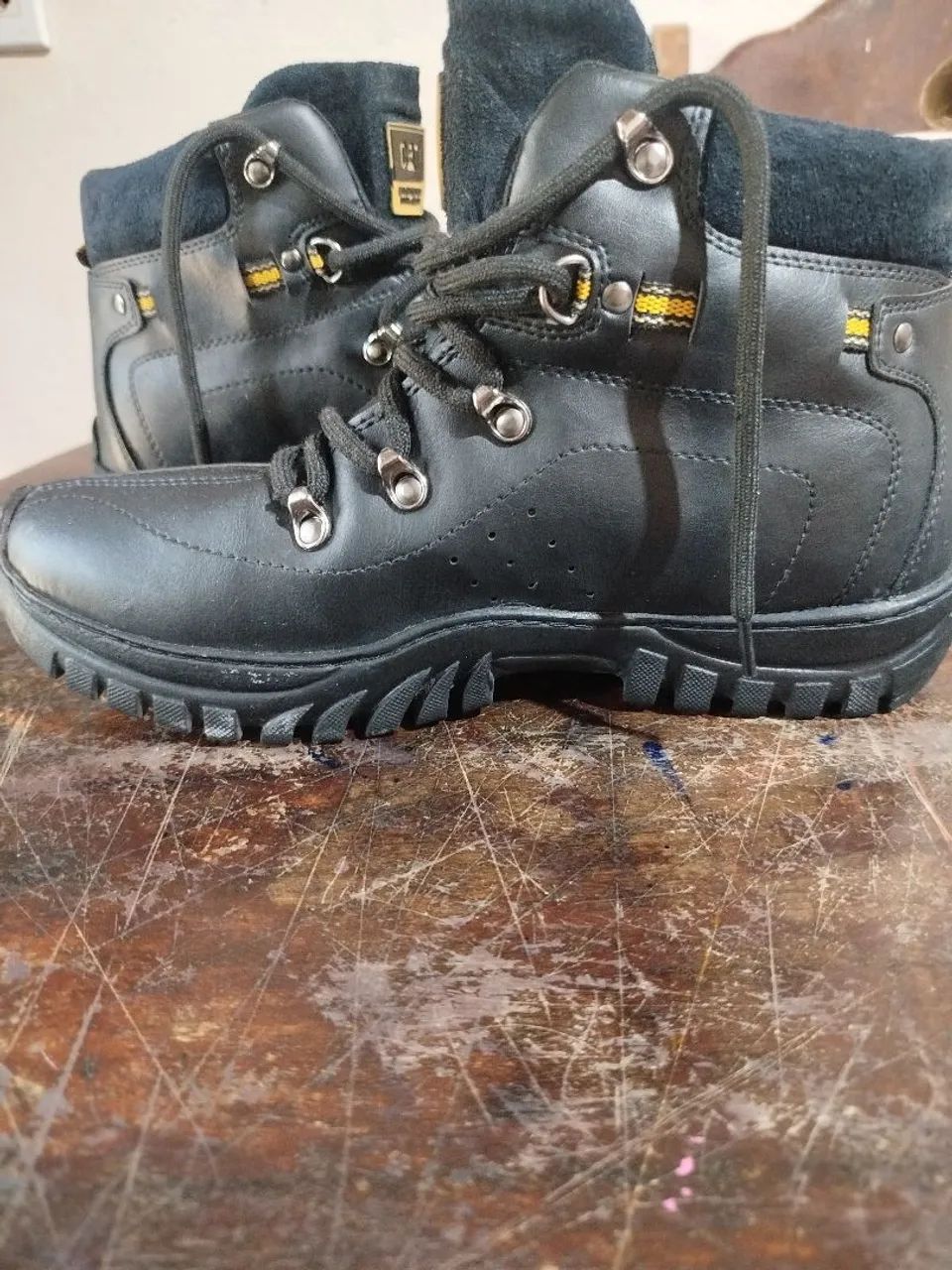 Bota CAT