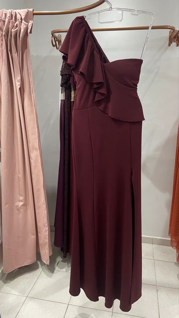 Vestido marsala um ombro só - Foto 3