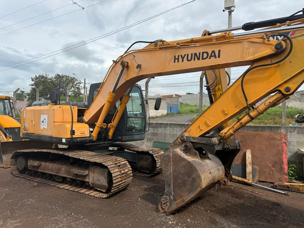 Escavadeira hidráulica Hyundai 160LC7