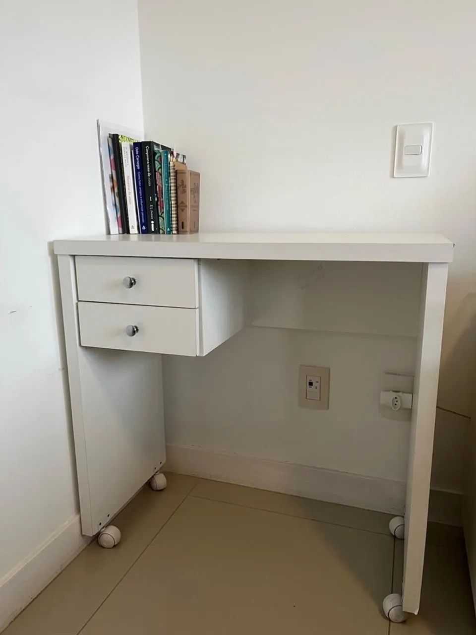 Escrivaninha / mesa de escritório 