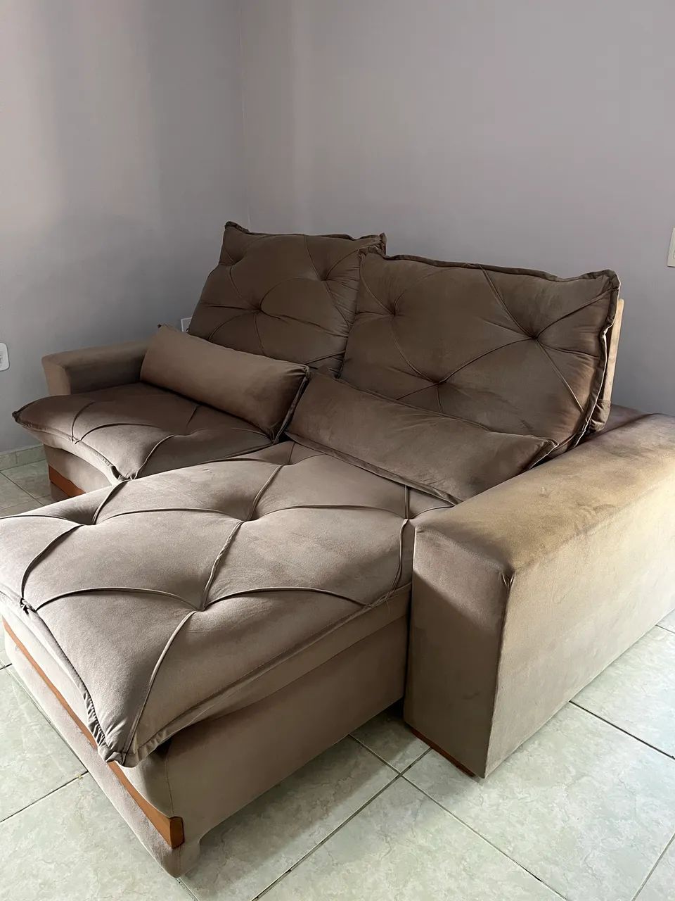 Sofá retrate semi novo  - Foto 4