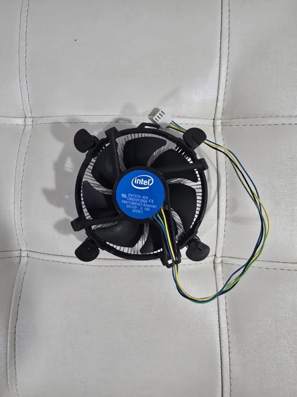 Intel Core i5-8400 + Air Cooler Original Intel - Foto 4