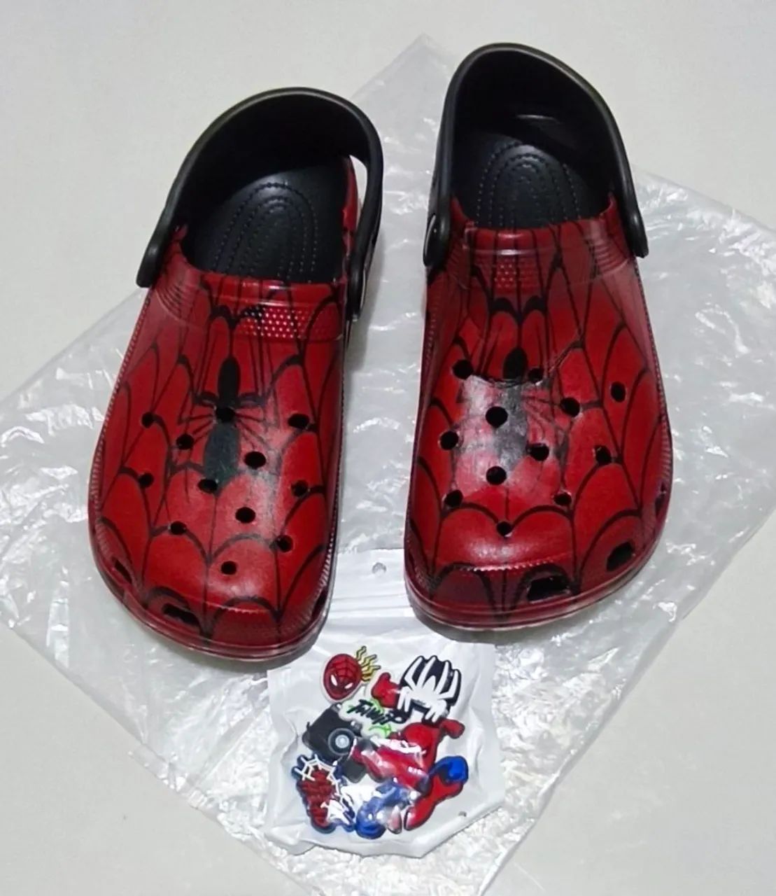 Crocs Marvel Spider-man.